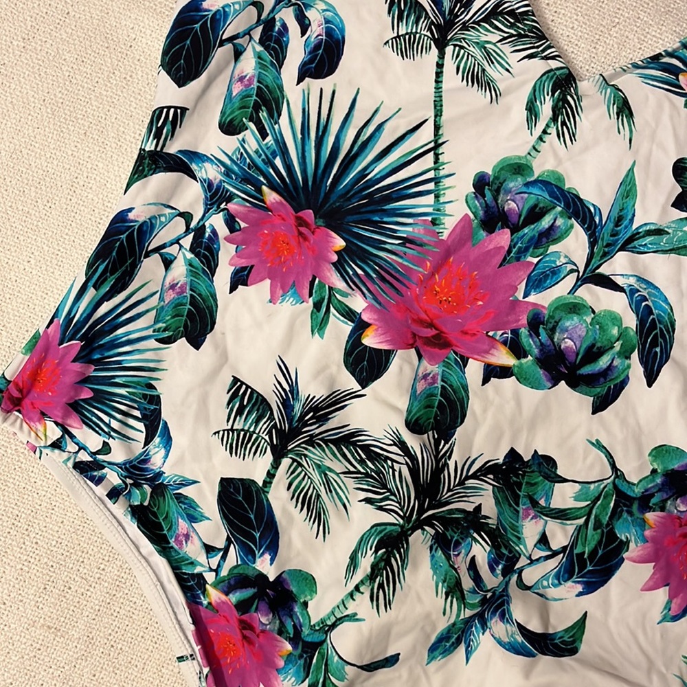 Rip curl palms away one piece bikini NWT - Picture 4 of 11
